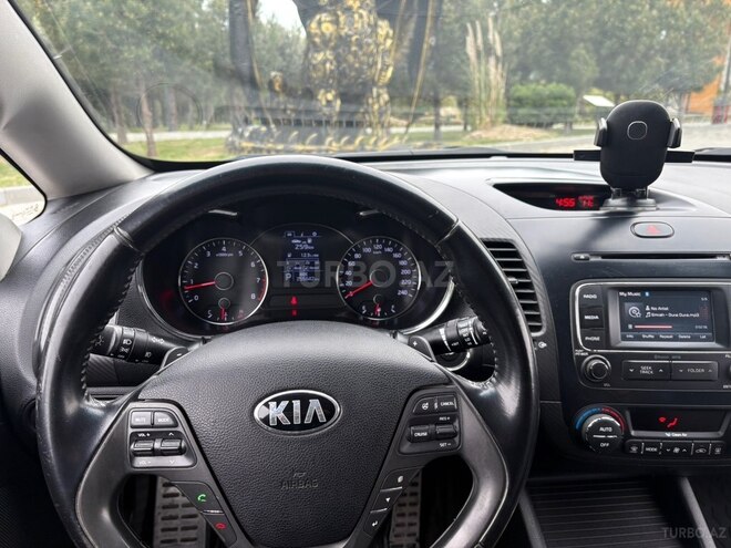 Kia Cerato-8
