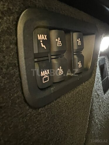 BMW X7-21