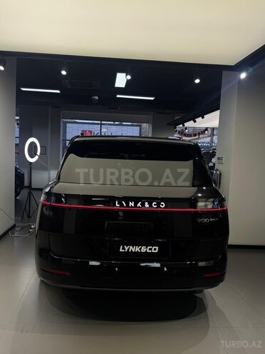 Lynk & Co 900-2