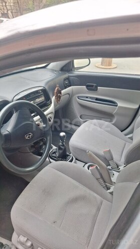 Hyundai Accent-3