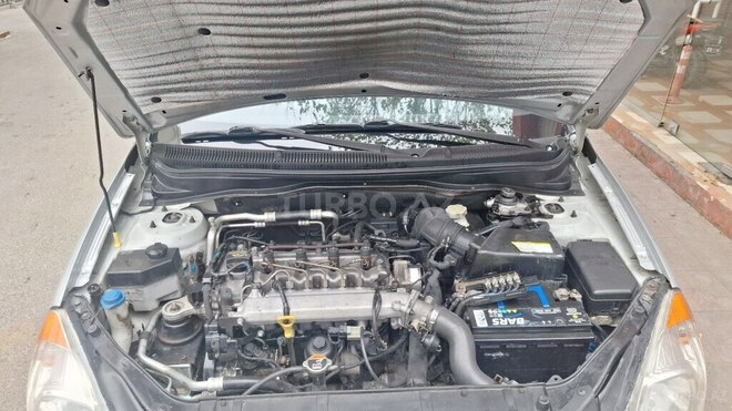Hyundai Accent-6