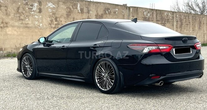 Toyota Camry-5