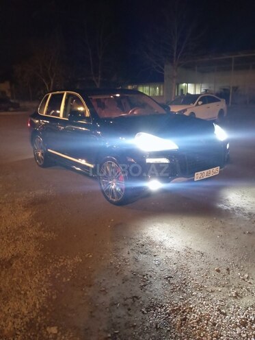 Porsche Cayenne-8