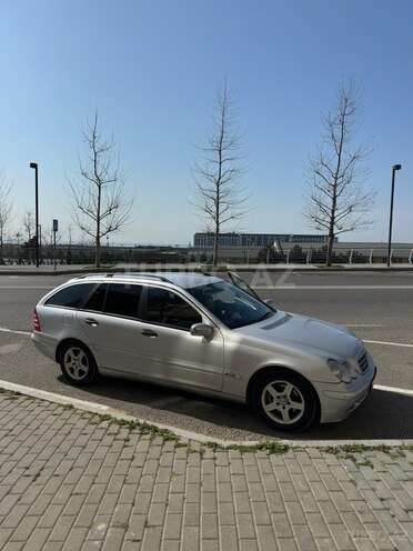Mercedes C 200 2001, 375,000 km - 2.2 l - Bakı
