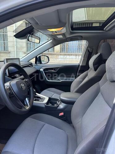 Toyota RAV4-5