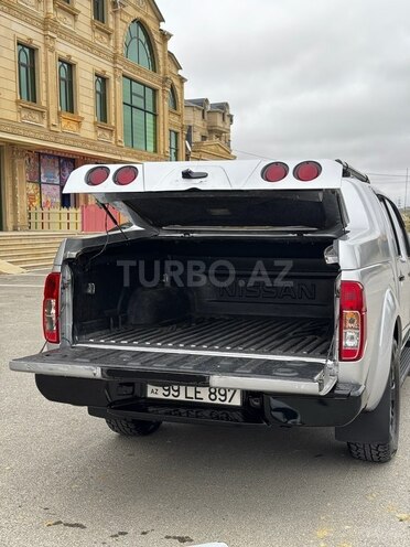 Nissan Navara-5