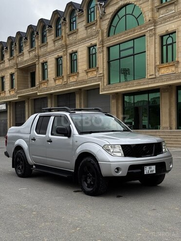 Nissan Navara-4