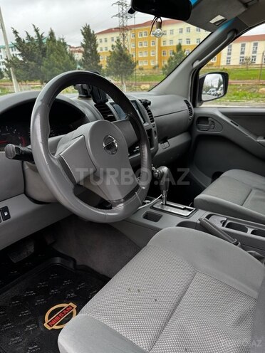 Nissan Navara-6
