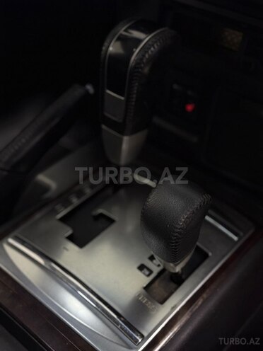 Mitsubishi Pajero-10