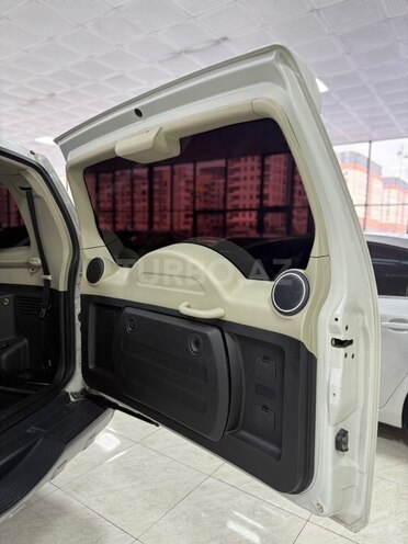Mitsubishi Pajero-15