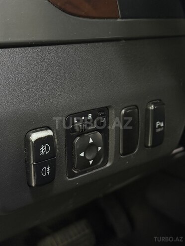 Mitsubishi Pajero-18