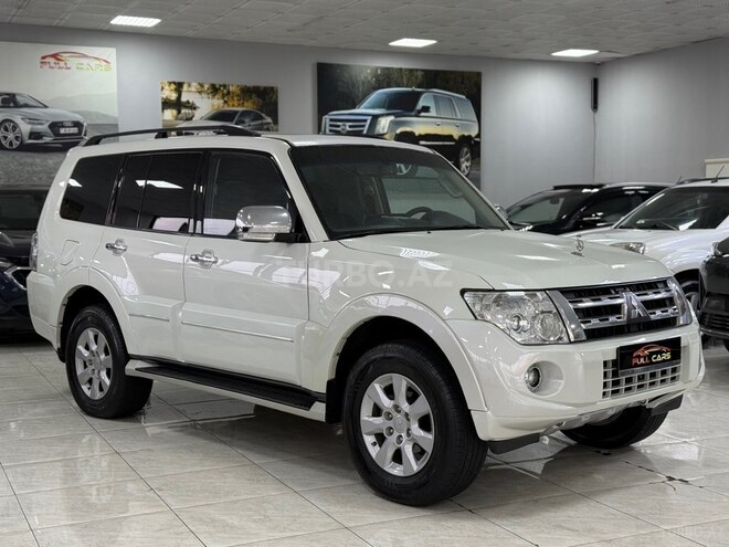 Mitsubishi Pajero-4