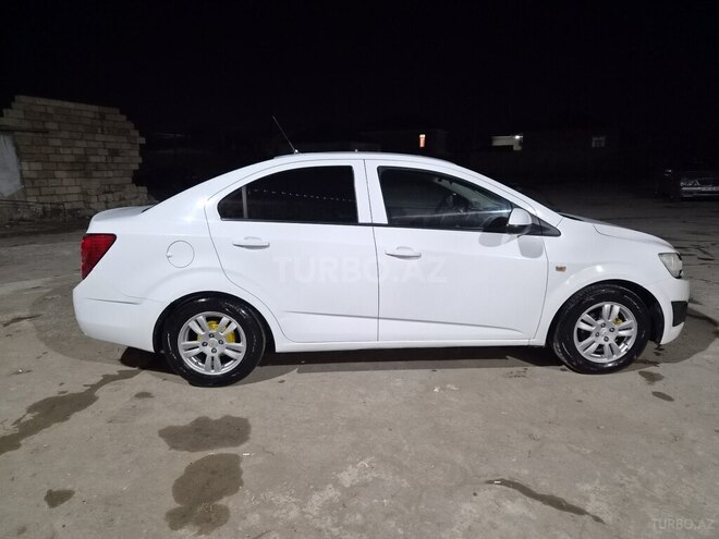 Chevrolet Aveo-4