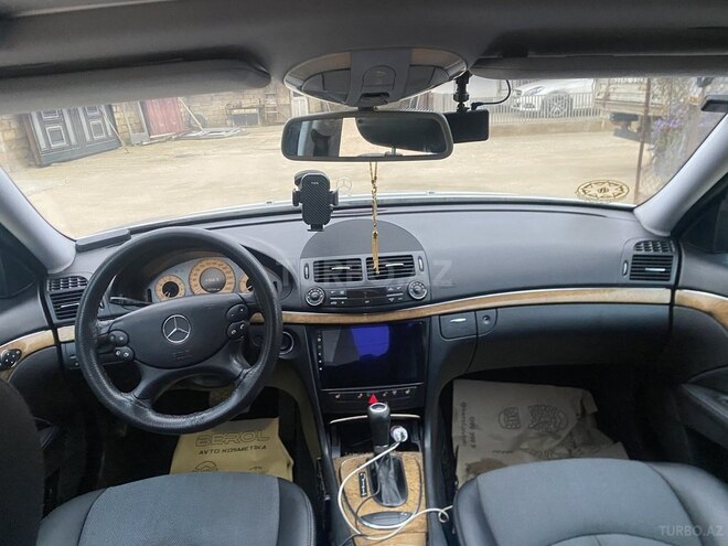 Mercedes E 220-9