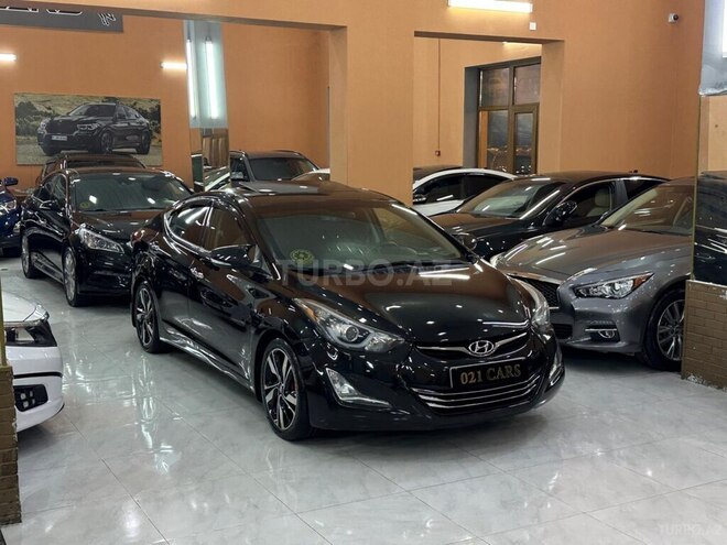 Hyundai Elantra-3