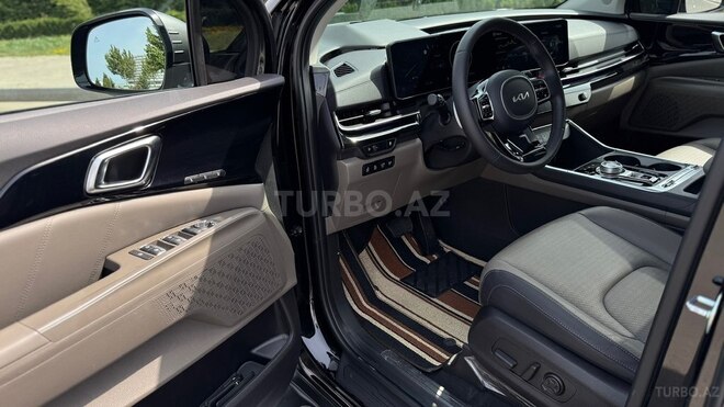 Kia Carnival-13
