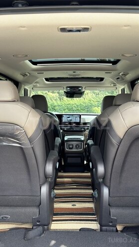 Kia Carnival-11