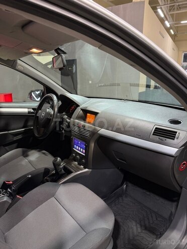 Opel Astra-11