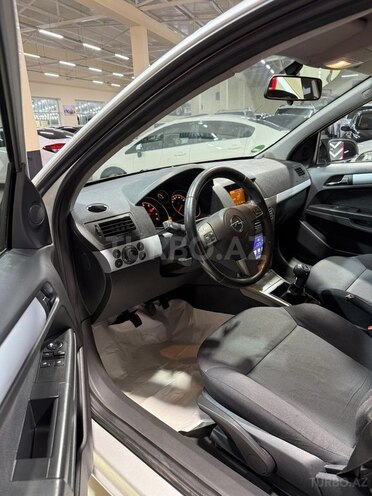 Opel Astra-12
