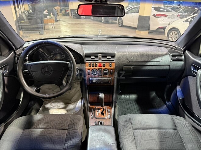 Mercedes C 180-11