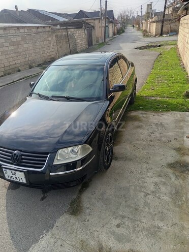 Volkswagen Passat-1