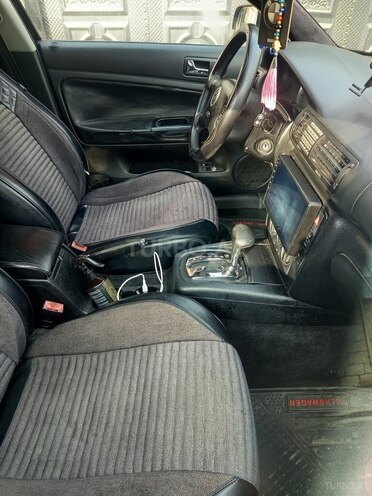 Volkswagen Passat-5