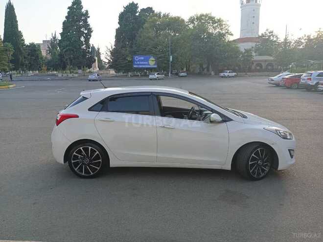 Hyundai i30-7