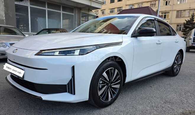 Changan Qiyuan A05-3
