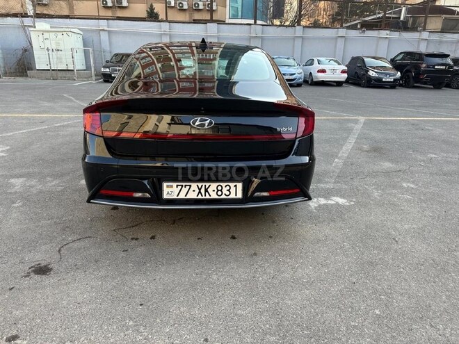 Hyundai Sonata-2