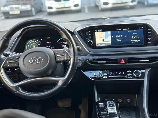 Hyundai Sonata-19