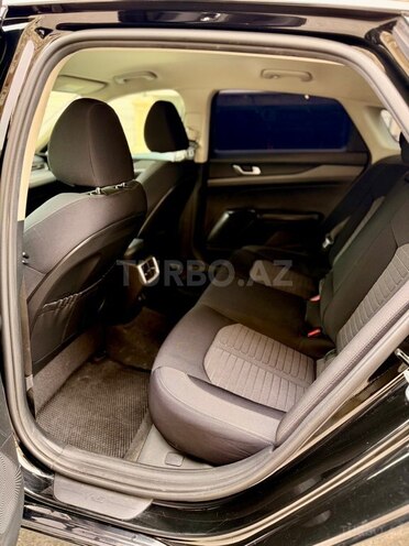 Kia K5-8