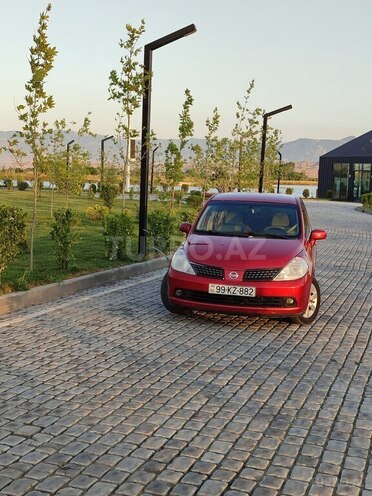 Nissan Tiida-1