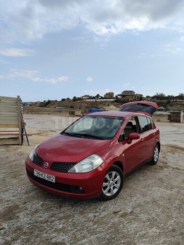 Nissan Tiida-3