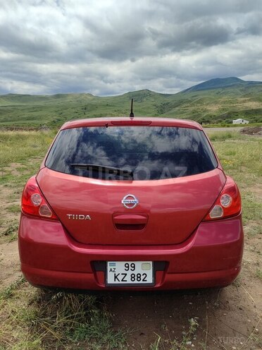 Nissan Tiida-6