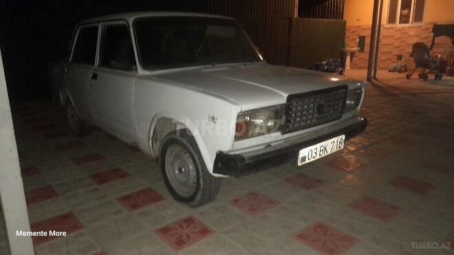 LADA (VAZ) 2107-1