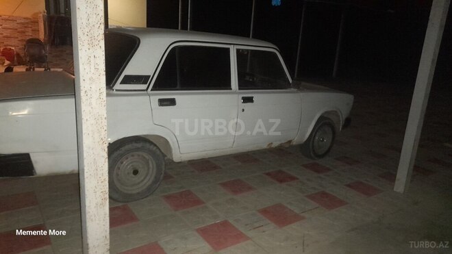 LADA (VAZ) 2107-2