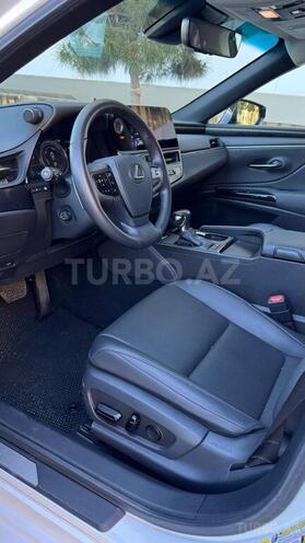 Lexus ES 300h-6