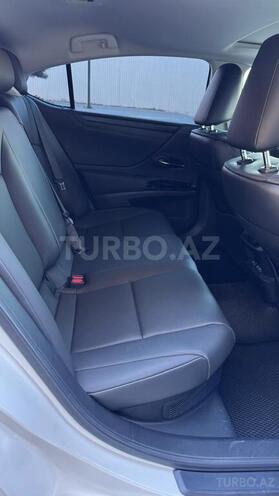 Lexus ES 300h-7