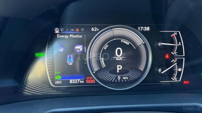 Lexus ES 300h-8