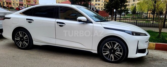 Changan Qiyuan A05-3
