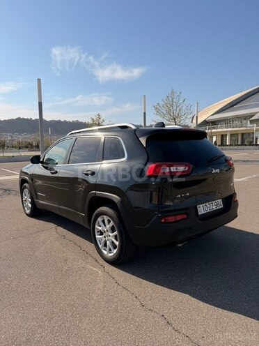 Jeep Cherokee-2