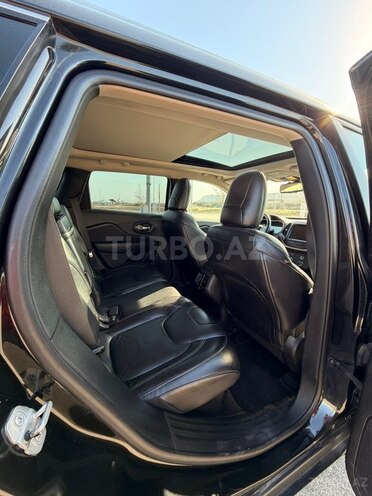 Jeep Cherokee-8
