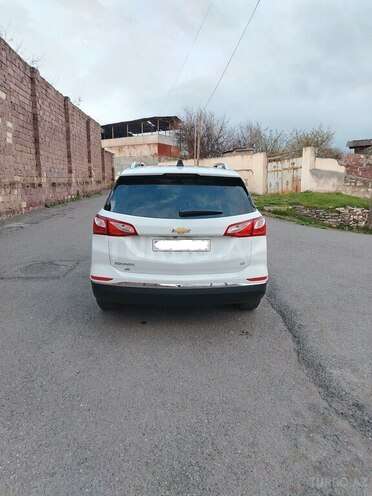 Chevrolet Equinox-5