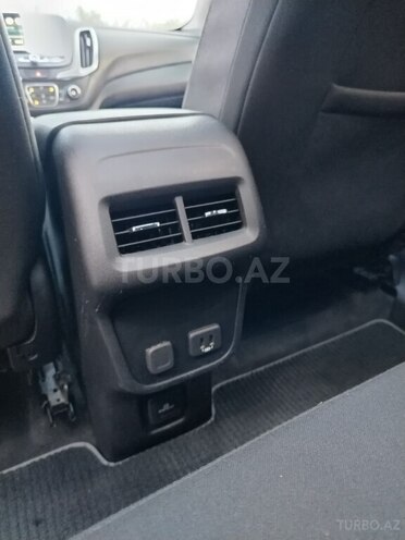 Chevrolet Equinox-12
