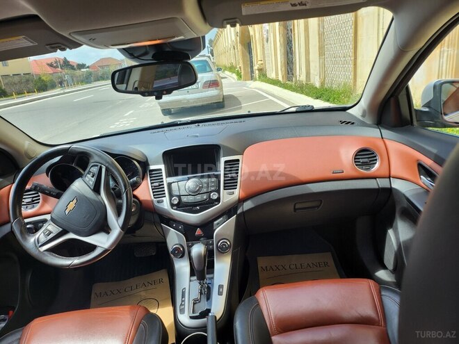 Chevrolet Cruze-11