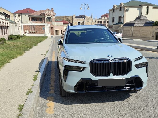 BMW X7-13