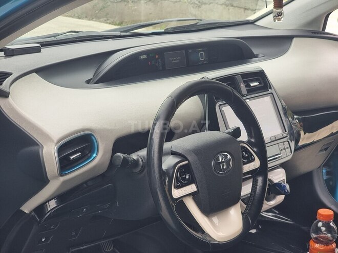 Toyota Prius PHV-11