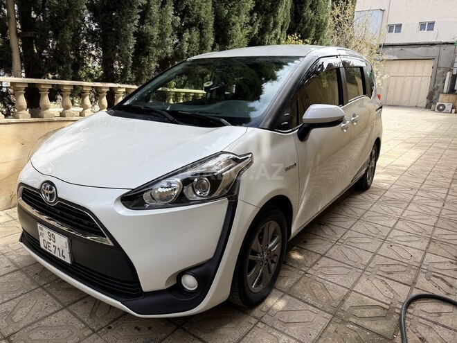 Toyota Sienta-3