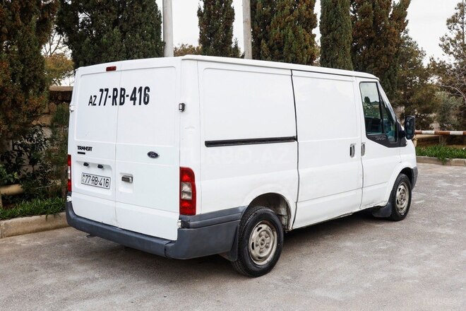 Ford Transit-3