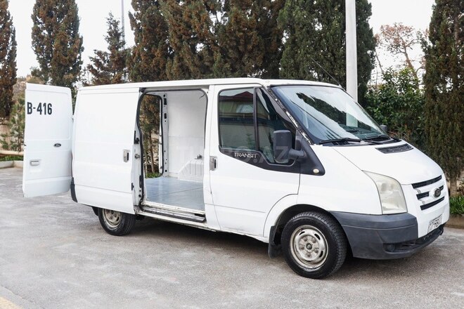 Ford Transit-7